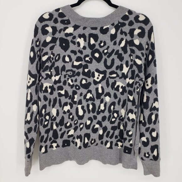 Stella & Dot Leopard Print Sweater S Button Sides High Low Hem Gray Black - Picture 2 of 9